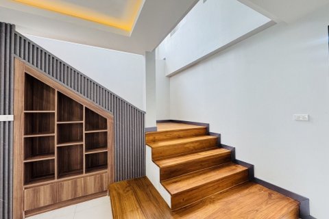 House in Pattaya, Thailand 4 bedrooms № 140737 - photo 14