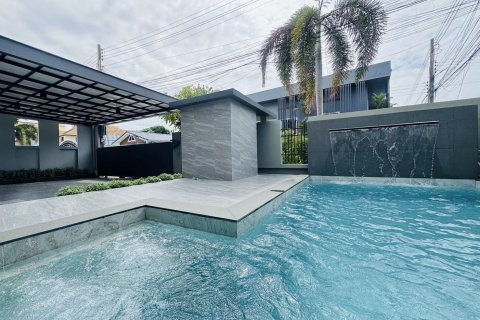 House in Pattaya, Thailand 4 bedrooms № 140737 - photo 26