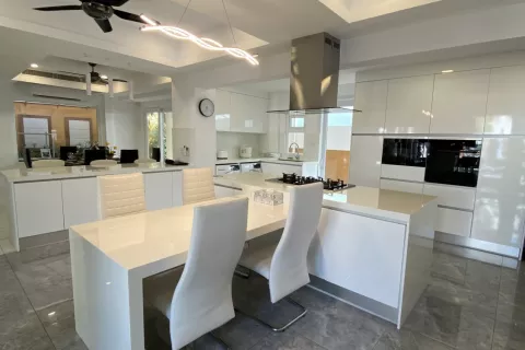 Вилла в Паттайе, Таиланд с 4 спальнями  № 140738 - фото 3