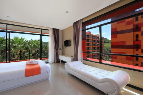 Condo in Phuket, Thailand, 2 bedrooms № 154712 - photo 4