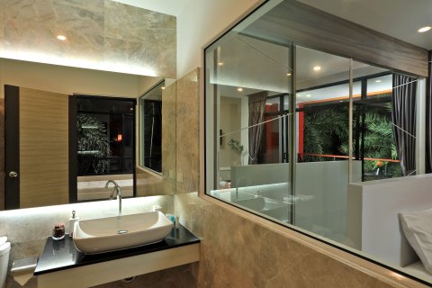 Condo in Phuket, Thailand, 2 bedrooms № 154712 - photo 12