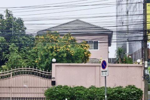 House in Bang Na, Bangkok, Thailand 4 bedrooms № 154715 - photo 1