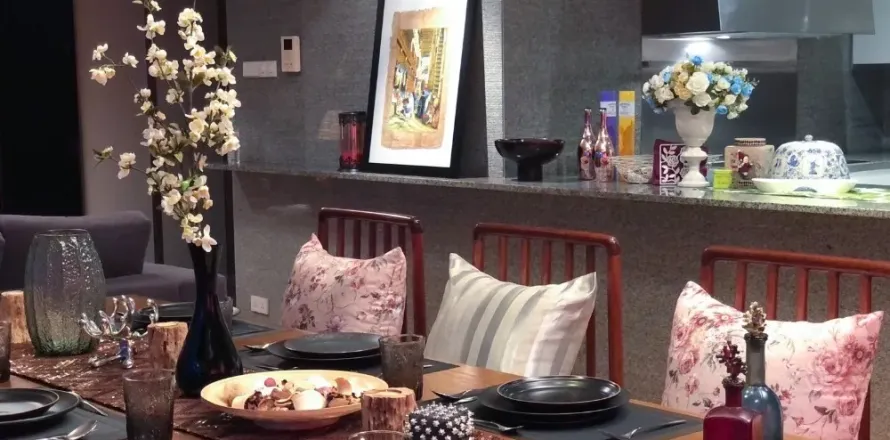 Кондоминиум с 3 спальнями в Сатхоне, Бангкок, Таиланд № 152262