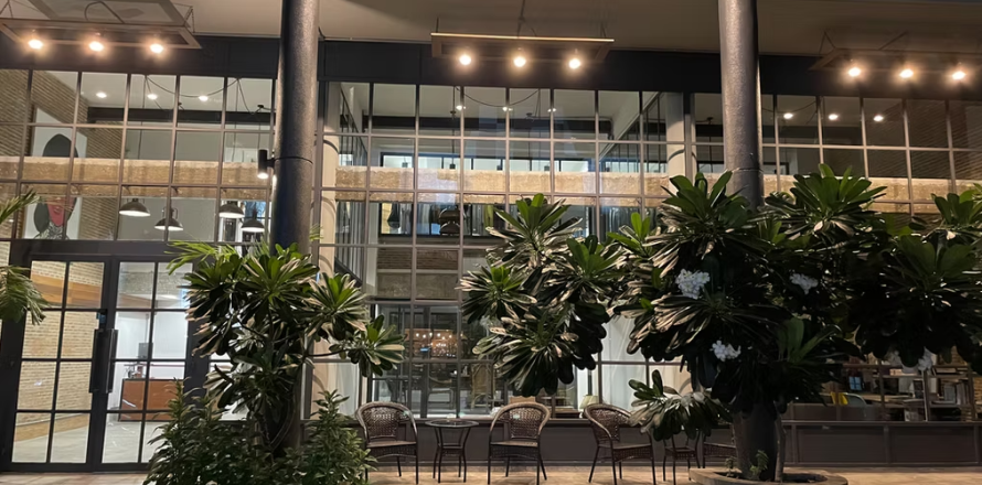 Commercial property in Khlong Toei, Bangkok, Thailand № 168945