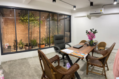 Commercial property in Khlong Toei, Bangkok, Thailand № 168945 - photo 2