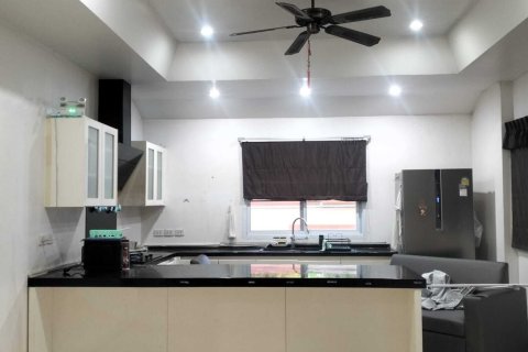 House in Ko Samui, Thailand 2 bedrooms № 168946 - photo 7