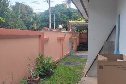 House in Ko Samui, Thailand 2 bedrooms № 168946 - photo 13