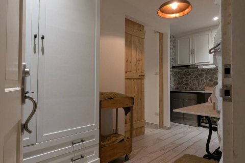 Studio in the Condo in Sathon, Bangkok, Thailand  № 168947 - photo 10