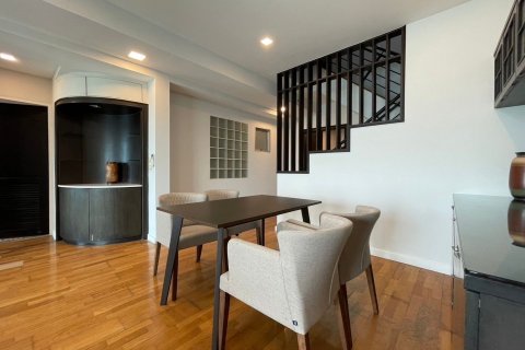 Дуплекс в Ян Наве, Бангкок, Таиланд с 3 спальнями  № 169657