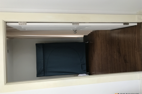 Condo in Bangkok, Thailand, 2 bedrooms № 210175 - photo 2