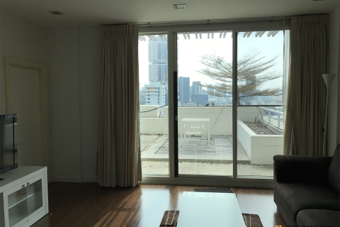 Condo in Bangkok, Thailand, 2 bedrooms № 210175 - photo 10