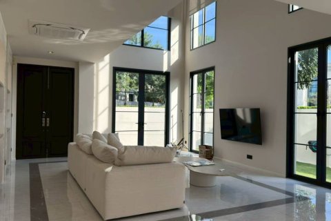 Дом в Паттайе, Таиланд с 4 спальнями  № 153808 - фото 4