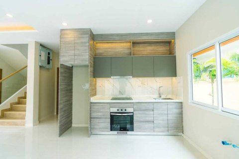 Maison à Pattaya, Thaïlande 4 chambres № 153806 - photo 4