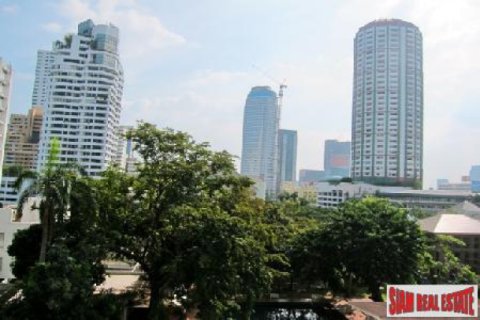 Apartment in Bangkok, Thailand 2 bedrooms № 192848