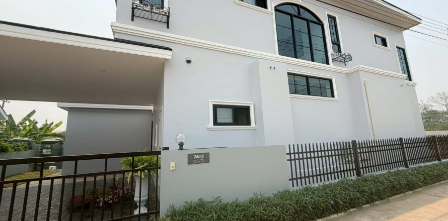 Villa à Saraphi, Thaïlande 3 chambres № 173584