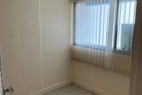 Студия в кондо в Банг Раке, Бангкок, Таиланд № 173587 - фото 6