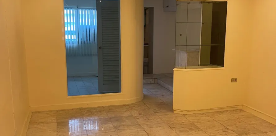 Студия в кондо в Банг Раке, Бангкок, Таиланд № 173587