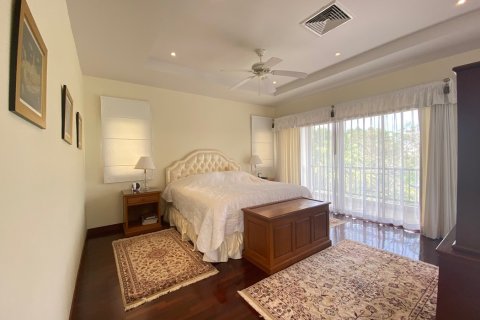 Villa sur Surin Beach, Thaïlande 5 chambres № 223504
