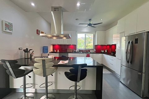 Villa in Hua Hin, Thailand 3 bedrooms № 168401 - photo 24