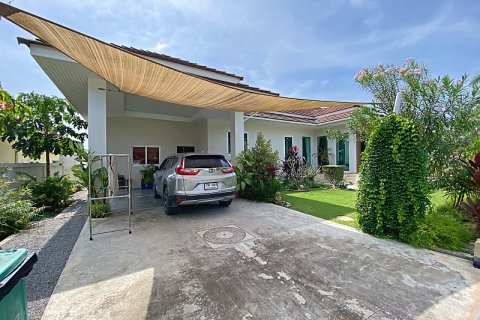 Villa in Hua Hin, Thailand 3 bedrooms № 168401 - photo 17