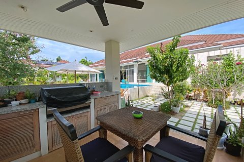 Villa in Hua Hin, Thailand 3 bedrooms № 168401 - photo 11
