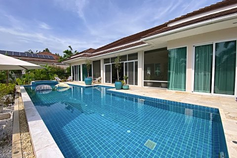 Villa in Hua Hin, Thailand 3 bedrooms № 168401