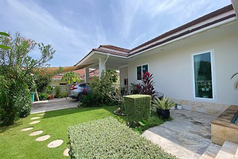 Villa in Hua Hin, Thailand 3 bedrooms № 168401 - photo 16