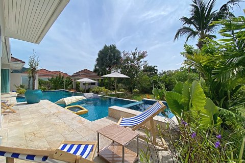 Villa in Hua Hin, Thailand 3 bedrooms № 168401 - photo 7