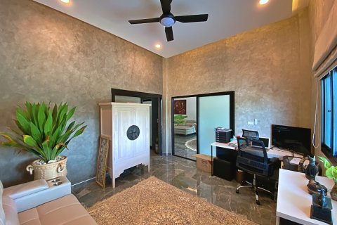 Villa in Pran Buri, Thailand 4 bedrooms № 168403 - photo 21