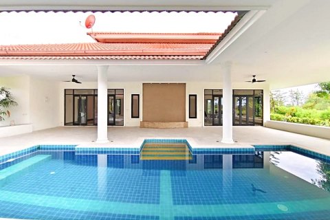 Villa in Cha-am, Thailand 3 bedrooms № 168400 - photo 26