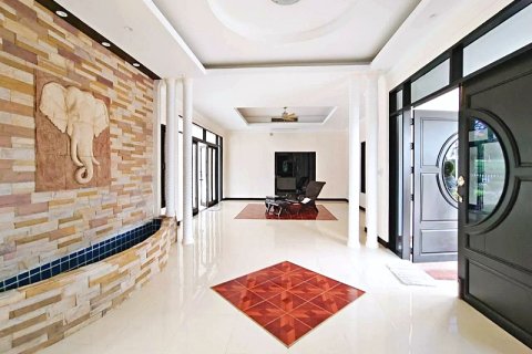 Villa in Cha-am, Thailand 3 bedrooms № 168400 - photo 22