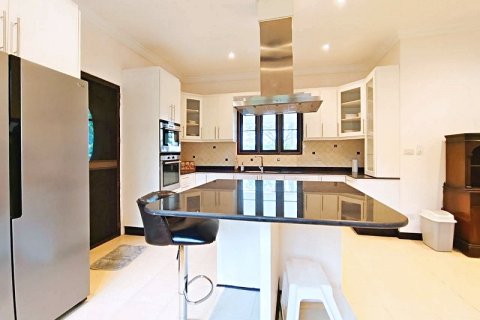 Villa in Cha-am, Thailand 3 bedrooms № 168400 - photo 16