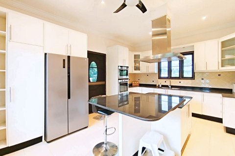 Villa in Cha-am, Thailand 3 bedrooms № 168400 - photo 17