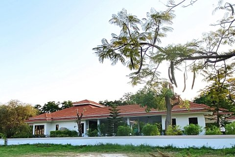 Villa in Cha-am, Thailand 3 bedrooms № 168400 - photo 8