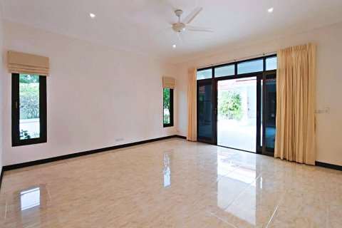 Villa in Cha-am, Thailand 3 bedrooms № 168400 - photo 29