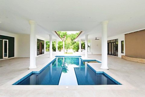 Villa in Cha-am, Thailand 3 bedrooms № 168400 - photo 25