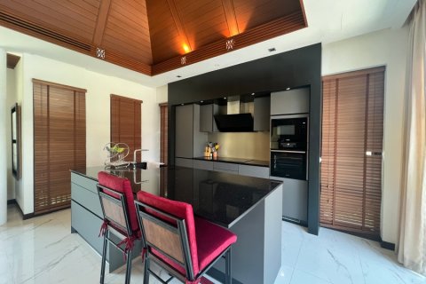 Villa in Pran Buri, Thailand 3 bedrooms № 168404 - photo 13