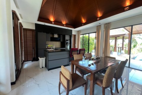Villa in Pran Buri, Thailand 3 bedrooms № 168404 - photo 10
