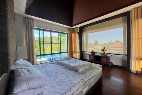 Villa in Pran Buri, Thailand 3 bedrooms № 168404 - photo 17