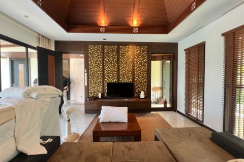Villa in Pran Buri, Thailand 3 bedrooms № 168404 - photo 11