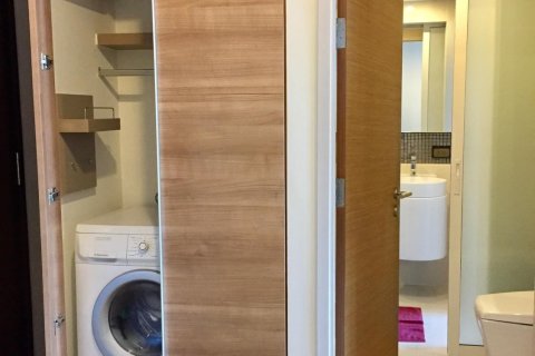 Studio in the Condo in Khlong Toei, Bangkok, Thailand  № 172028 - photo 4