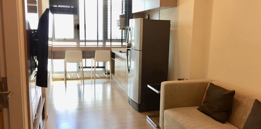 Studio in the Condo in Khlong Toei, Bangkok, Thailand  № 172028