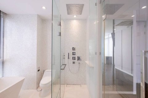 Condo à Watthana, Bangkok, Thaïlande, 2 chambres № 172029 - photo 15