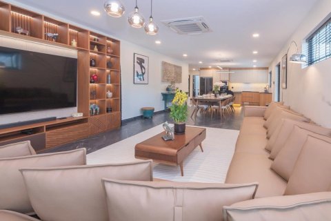 Villa in Pattaya, Thailand 4 bedrooms № 173390 - photo 7