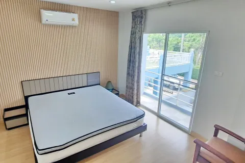 House in Pattaya, Thailand 4 bedrooms № 173391 - photo 14