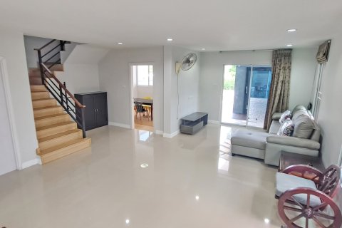 House in Pattaya, Thailand 4 bedrooms № 173391 - photo 3
