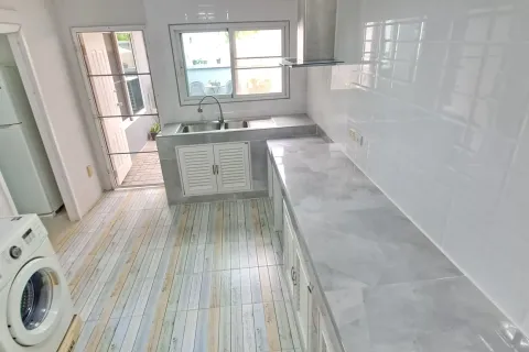 House in Pattaya, Thailand 4 bedrooms № 173391 - photo 13