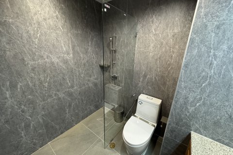 Condo à Sathon, Bangkok, Thaïlande, 3 chambres  № 173388 - photo 23