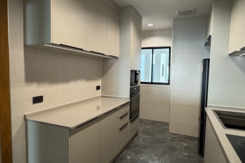 Condo à Sathon, Bangkok, Thaïlande, 3 chambres  № 173388 - photo 19