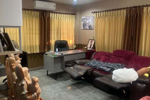 House in Phasi Charoen, Bangkok, Thailand 6 bedrooms № 161623 - photo 8